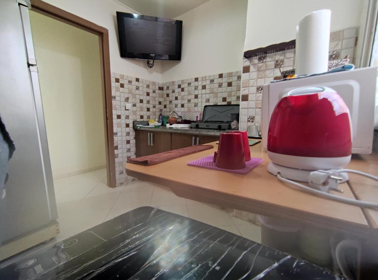 Beautiful Ground-Floor Apartment With Portable Air Conditioning, Parking, And Free Wi-Fi カサブランカ エクステリア 写真