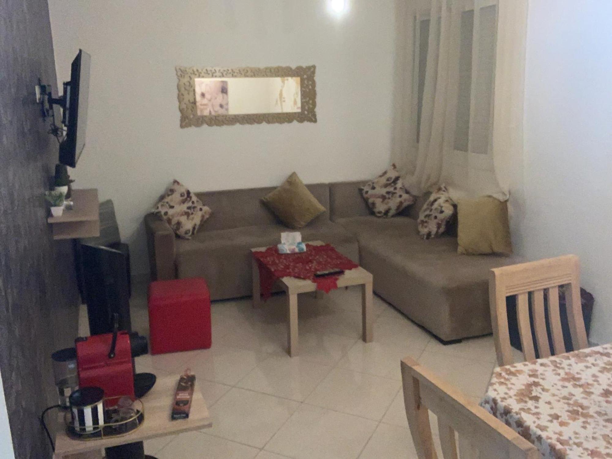 Beautiful Ground-Floor Apartment With Portable Air Conditioning, Parking, And Free Wi-Fi カサブランカ エクステリア 写真