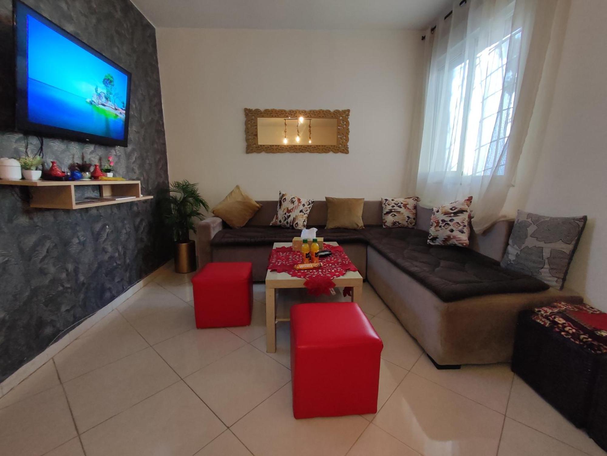Beautiful Ground-Floor Apartment With Portable Air Conditioning, Parking, And Free Wi-Fi カサブランカ エクステリア 写真